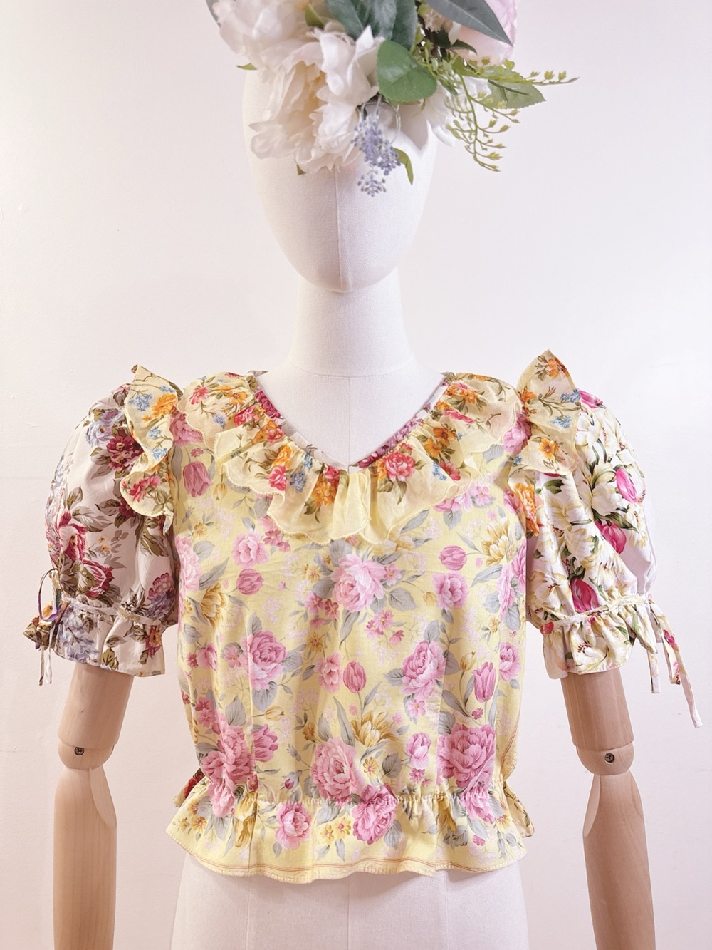 🌸 One-of-a-Kind Tailor-Made Floral Ruffle Top – Made from Vintage Fabrics